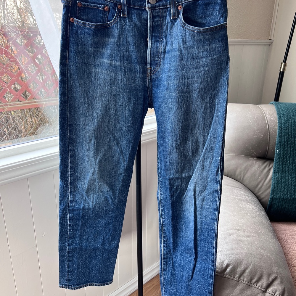 Levi’s Wedgie Straight in medium wash